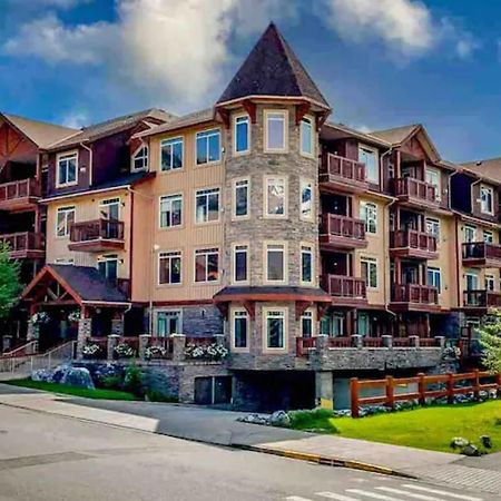 Falcon Crest Lodge 1 Bedroom Condo With Gym & Hot-Tubs & Mountain View Канмор Екстериор снимка
