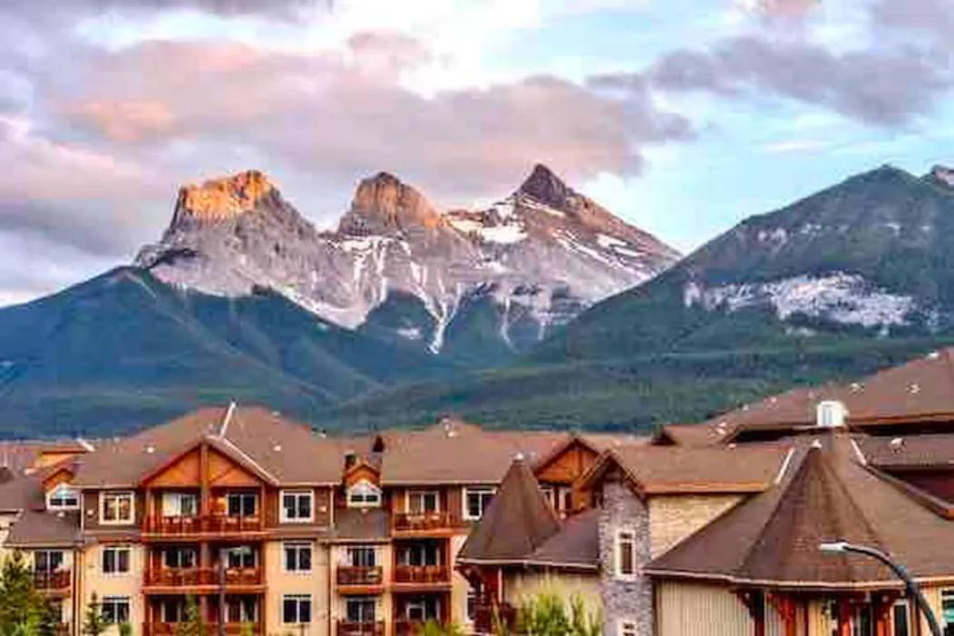 Falcon Crest Lodge 1 Bedroom Condo With Gym & Hot-Tubs & Mountain View Канмор Екстериор снимка